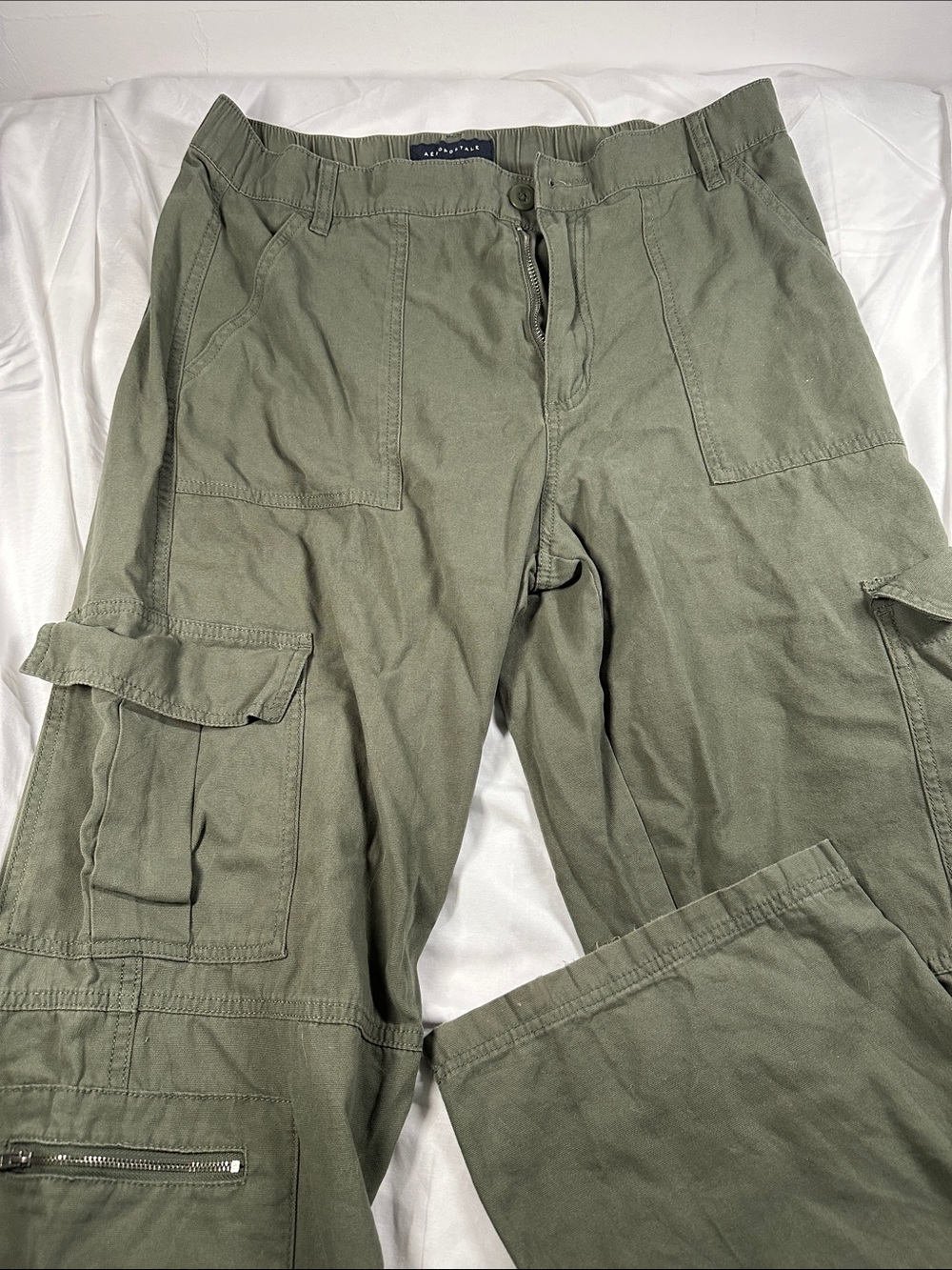 Aeropostale Men's Olive Cargo Pants with Multiple Pockets